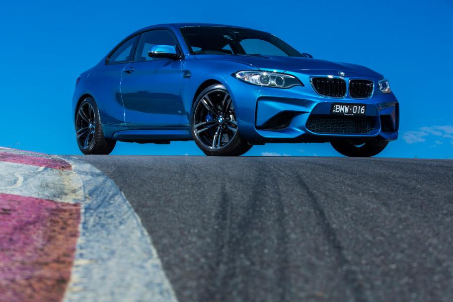  BMW M2 Coupe (F87) 2016 года  (AU) (фото 27 из 40)